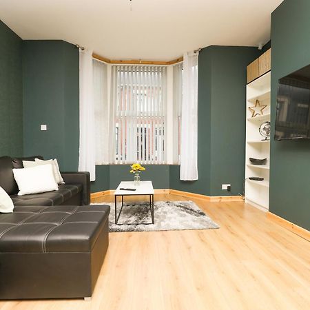Anfield Luxe Retreat - Stylish Stay With Parking - Steps From Stadium - Short Drive To City Centre Ліверпуль Екстер'єр фото