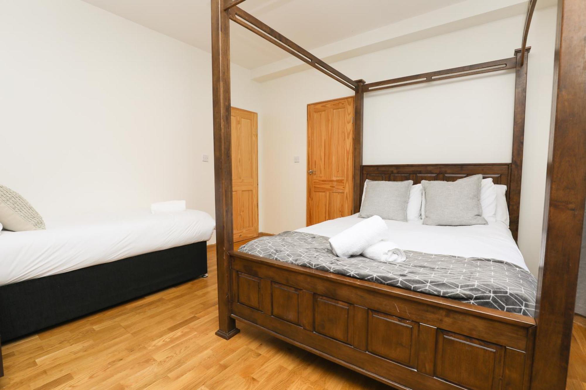 Anfield Luxe Retreat - Stylish Stay With Parking - Steps From Stadium - Short Drive To City Centre Ліверпуль Екстер'єр фото