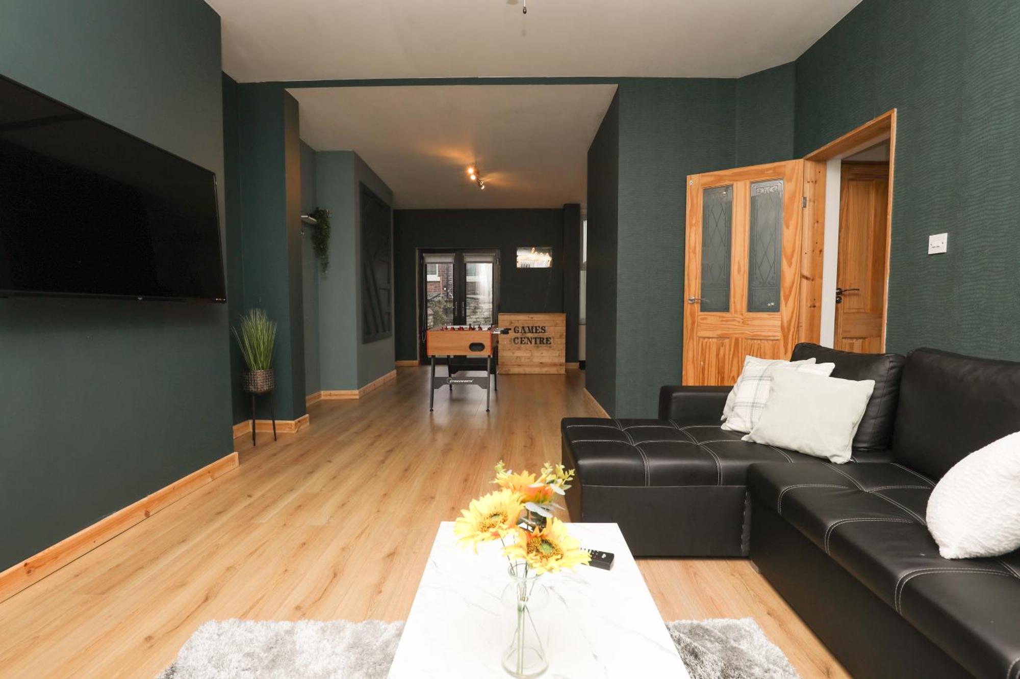 Anfield Luxe Retreat - Stylish Stay With Parking - Steps From Stadium - Short Drive To City Centre Ліверпуль Екстер'єр фото