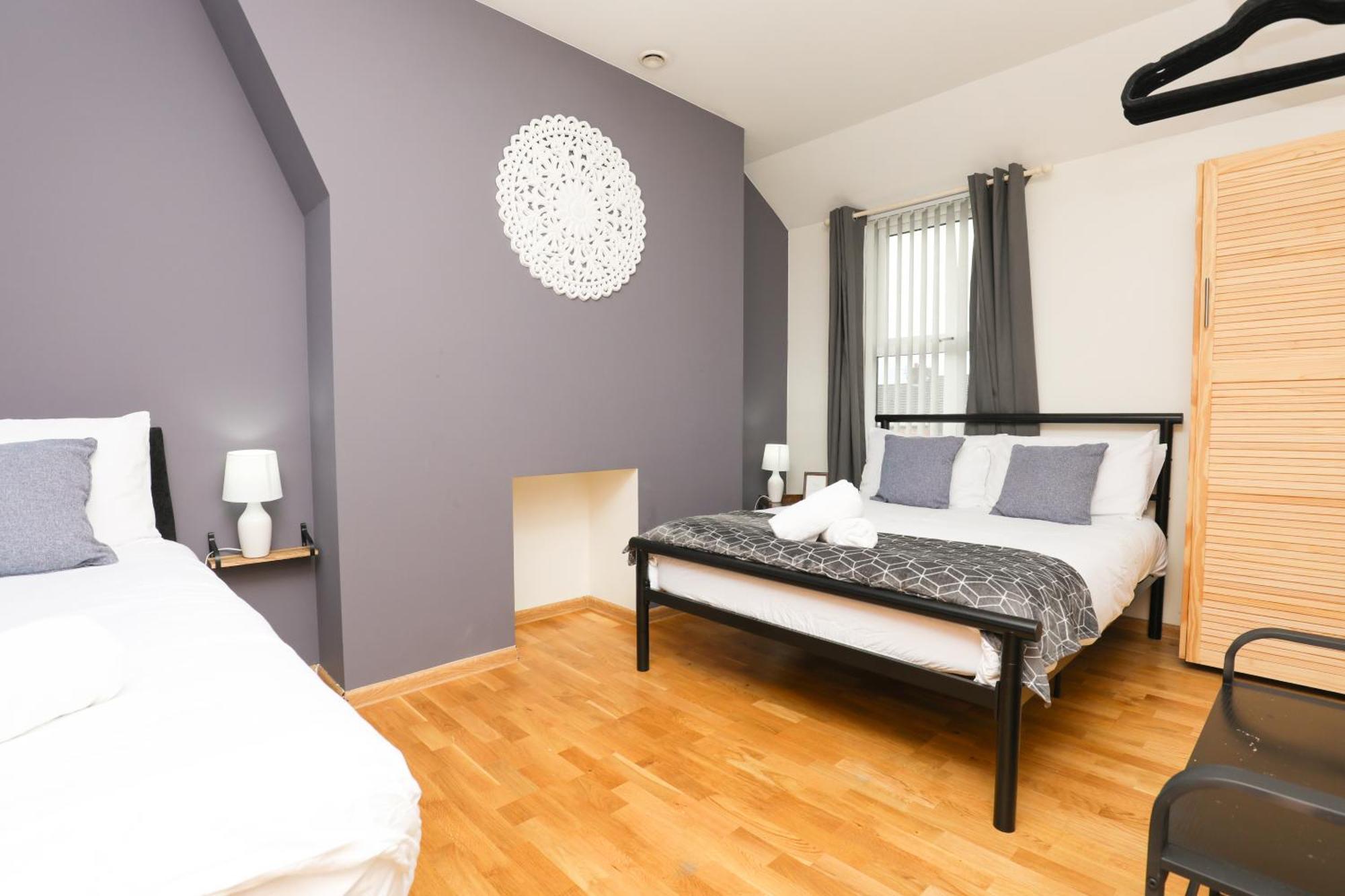 Anfield Luxe Retreat - Stylish Stay With Parking - Steps From Stadium - Short Drive To City Centre Ліверпуль Екстер'єр фото